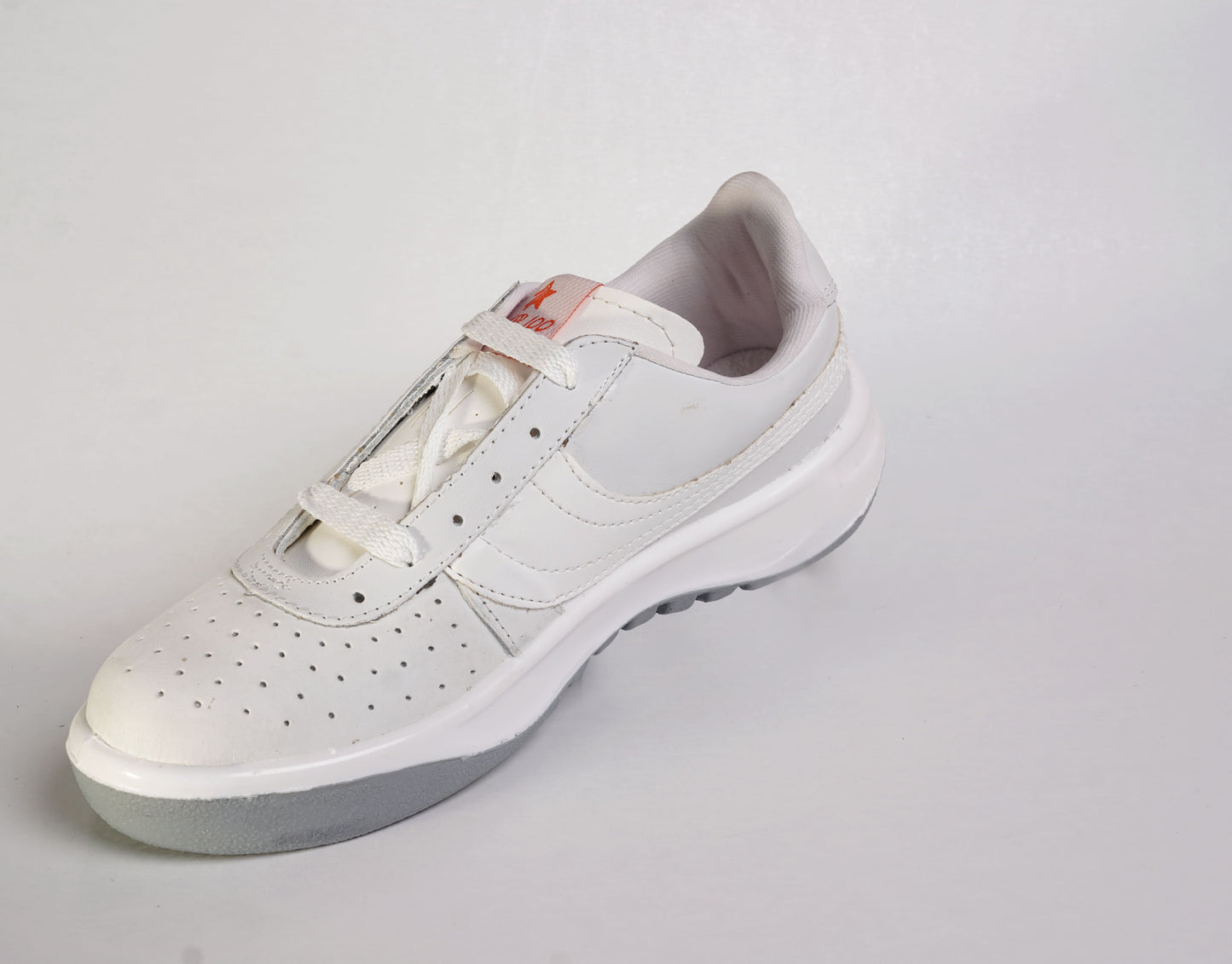 Silver Star Racer 102 Men’s Sneakers – Lightweight Everyday Shoes (Black & White)