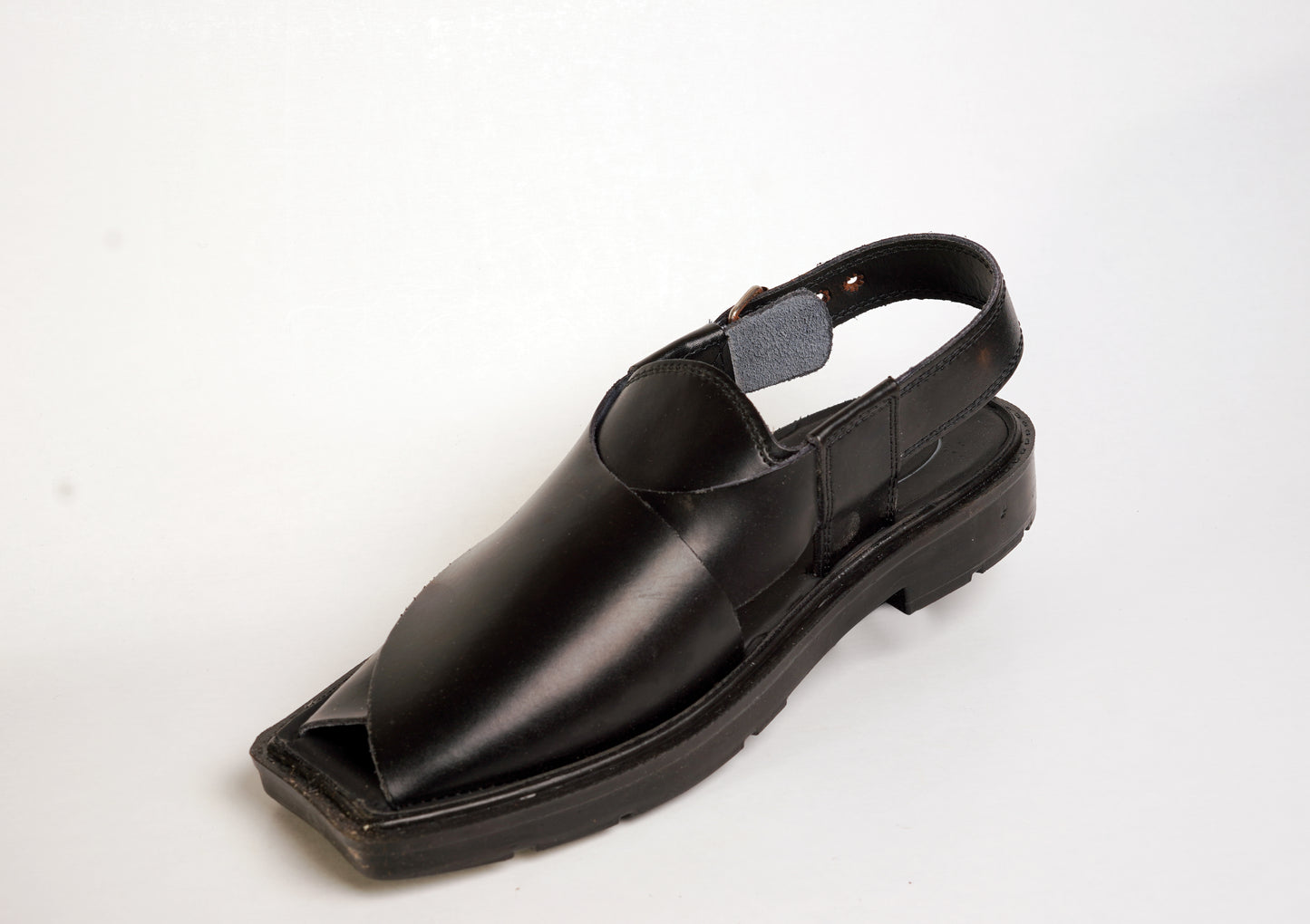 4 Silver Star VZ 09 Men’s Peshawari Chappal – Square-Toe Leather Sandals – Traditional Footwear in Black