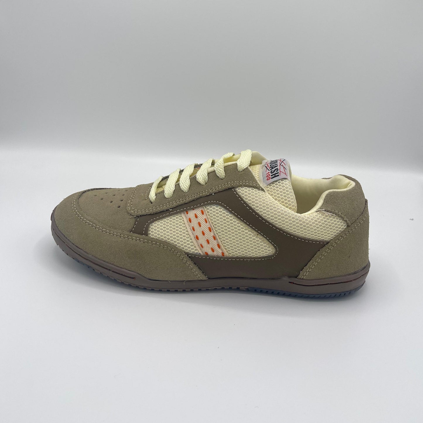 Squash 8209 Men’s Sneakers (Sand, Black, White Variant)