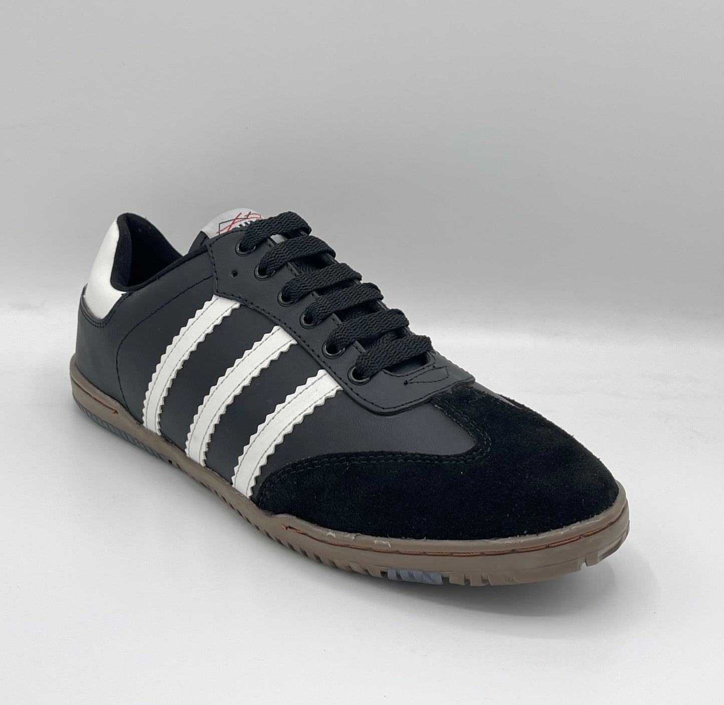 Squash 14 Men’s Sneakers (Black, White Variant)