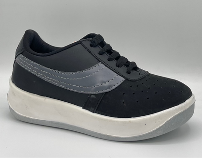 Racer 102 Men’s Sneakers (Black & White)